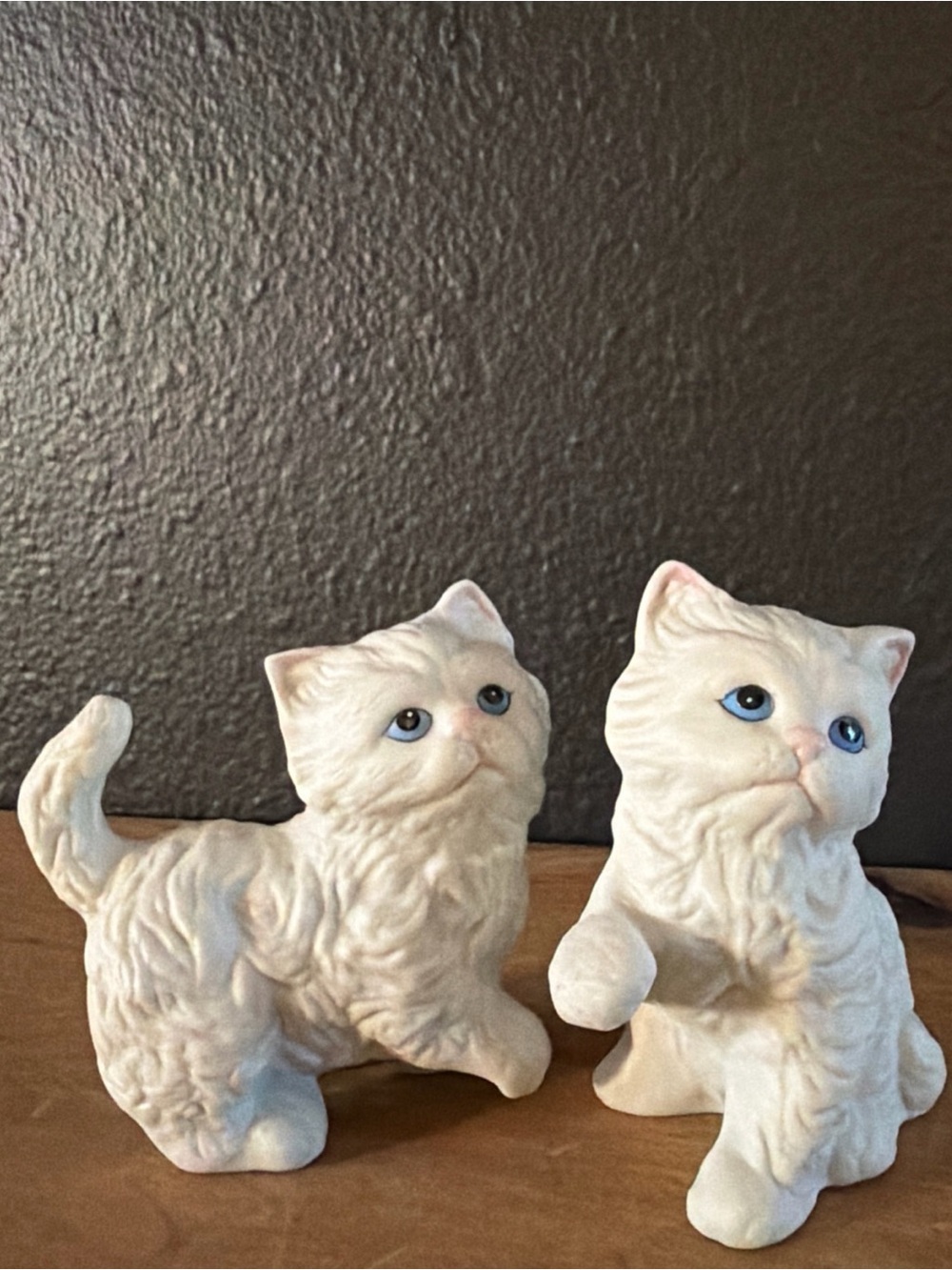 Vintage 80s HOMCO #1413 Porcelain White Persian Kitten Cats Figurine Set Cottage